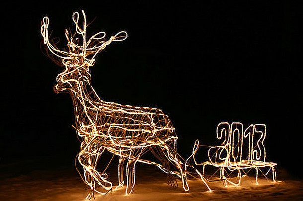 2013年圣诞快乐和新年快乐的圣诞鹿