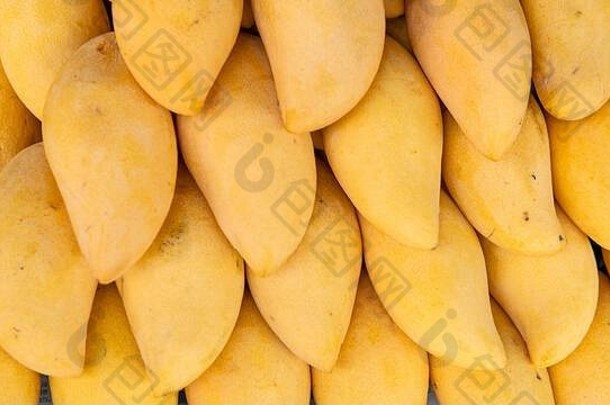 销售新鲜的芒果市场亚洲芒果受欢迎的水果亚洲