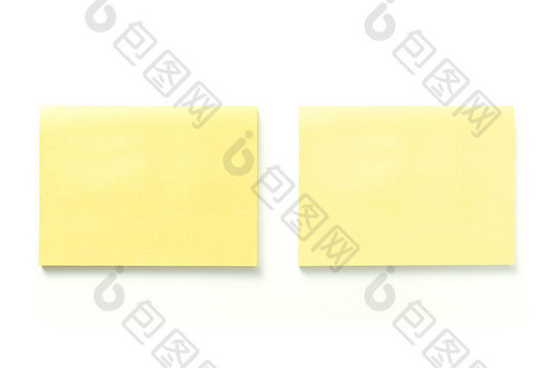 两张空白黄色便笺，白色背景上有阴影