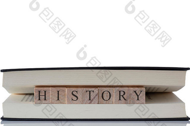 历史写木块内部书孤立的白色背景反射