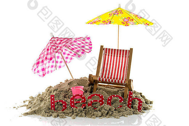 带椅子、伞和文字的海滩设置