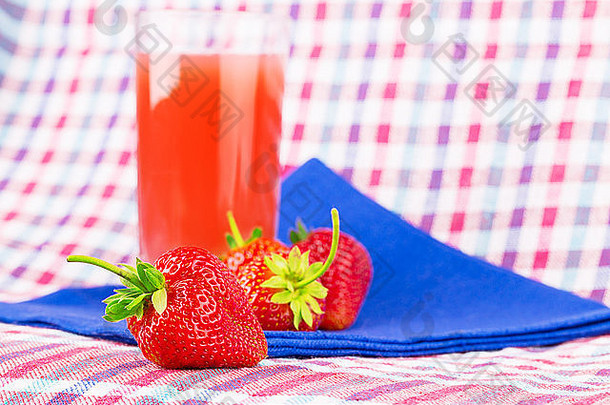 汁草莓水果玻璃