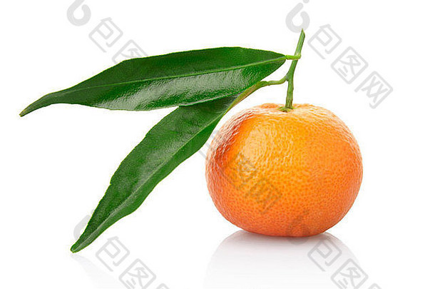 叶子孤立在白色叶子上的<strong>橘子</strong>