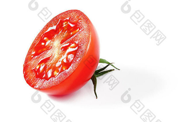 一半樱桃番茄孤立的白色背景