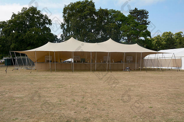 啤酒帐篷设置周年纪念日河节日贝德福德贝德福德郡英格兰