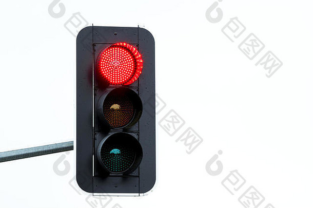 隔离的红色交通灯。