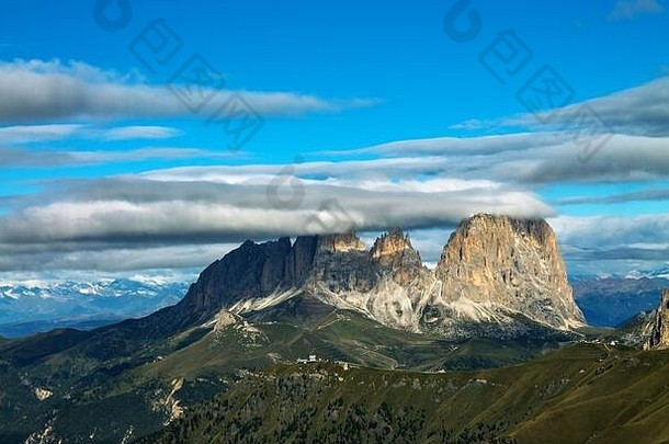 白云石意大利阿尔卑斯山，山口