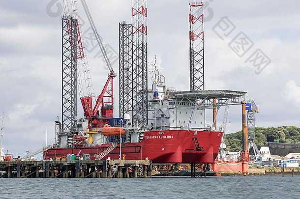 SeaJacks Leviathan近海，在Falmouth码头自抛式<strong>支援</strong>船