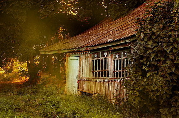 村里废弃的旧房子