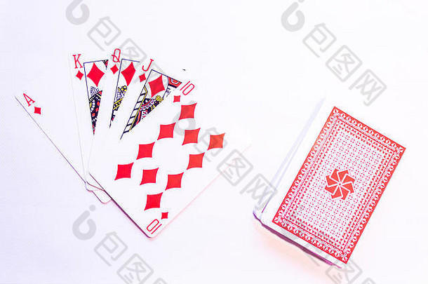 在钻石扑克中，用皇家同花顺的<strong>赢</strong>牌玩扑克牌-<strong>红包</strong>
