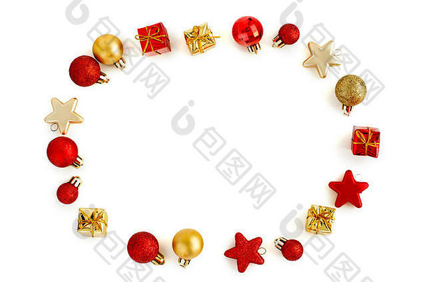 红色和金色圣诞装饰在白色顶视图上相互隔离