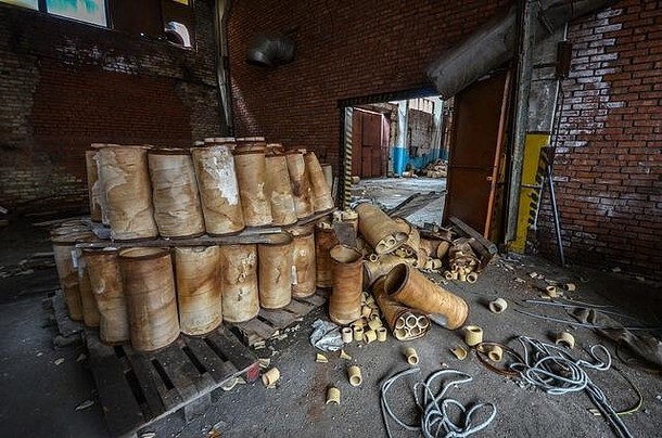 乌法废弃的化工厂（前苏联）。俄罗斯乌法的废弃工厂。俄罗斯工厂的工业观