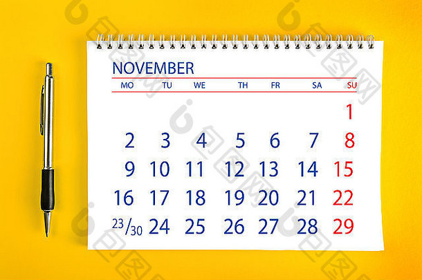 11月纸质<strong>日历</strong>页，螺旋装订，作为时间管理和时间表概念。