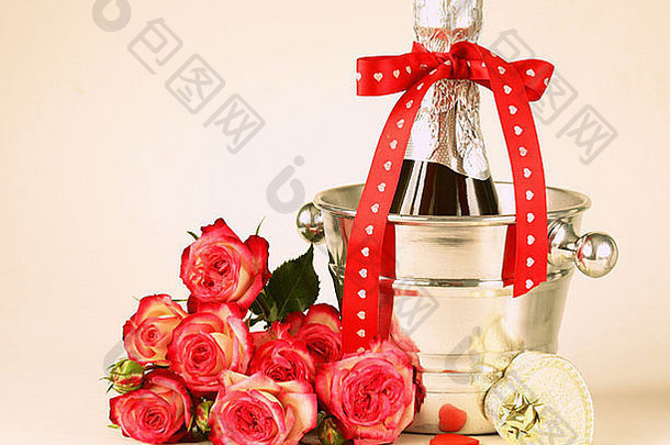 浪漫的生活<strong>香槟玫瑰</strong>礼物巧克力健美的复古的风格