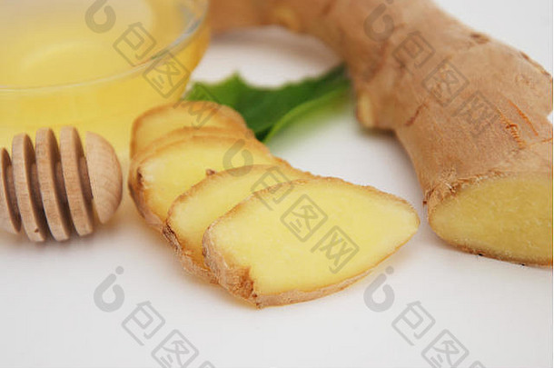 蜂蜜柠檬姜孤立的白色背景健康的食物成分