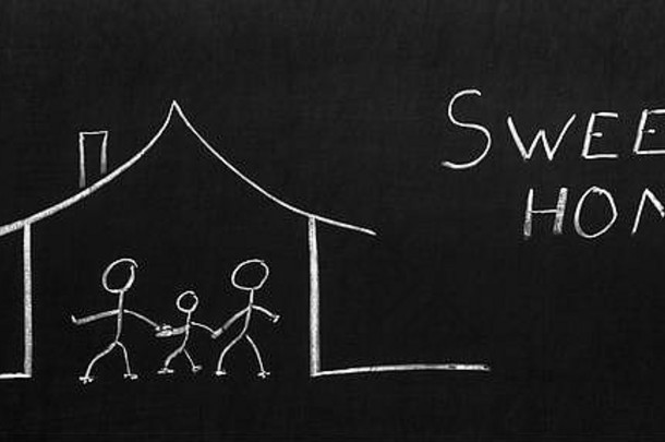 用粉笔写在黑板上的甜蜜家园