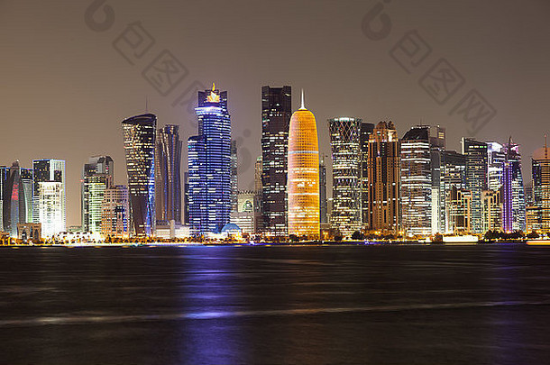 多哈回合谈判<strong>城市</strong>天际线晚上<strong>卡塔尔</strong>