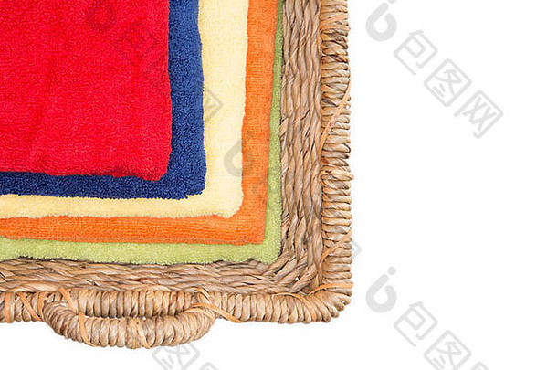 清洁色彩斑斓的洗毛巾柳条篮子整齐折叠堆放查看给五彩缤纷的模式森林