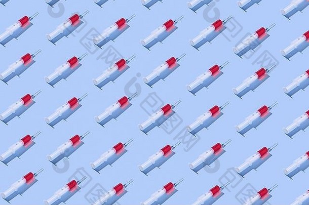 红色疫苗塑料注射器的医疗模式。