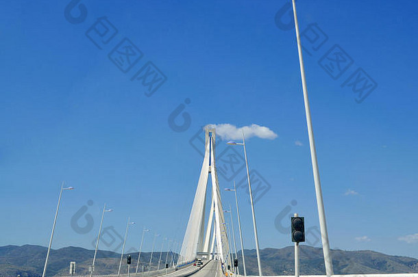 里约-安提里奥斜拉桥