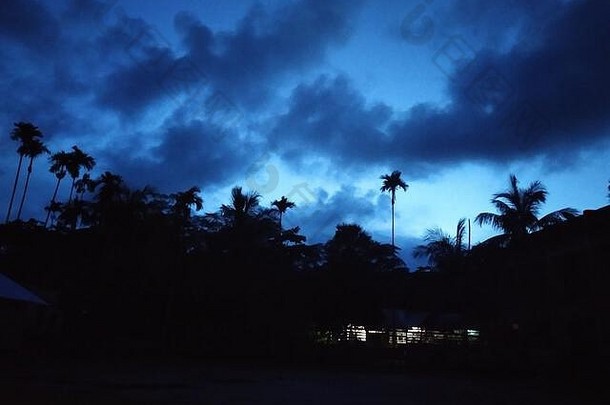 蓝色夜空壁纸免费下载，Barguna Bamgladesh