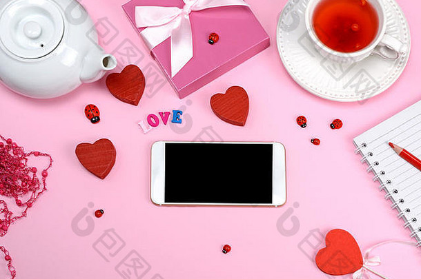 白色智能手机空黑色的屏幕粉红色的表面前视图