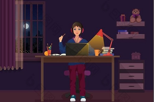 一个女孩坐在笔记本电脑前，晚上在家里工作