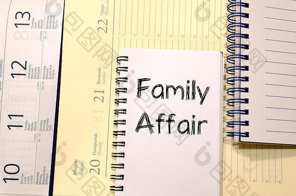 家庭事务文本概念写在笔记本上