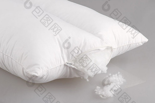 卫生白色枕头，内有棉绒