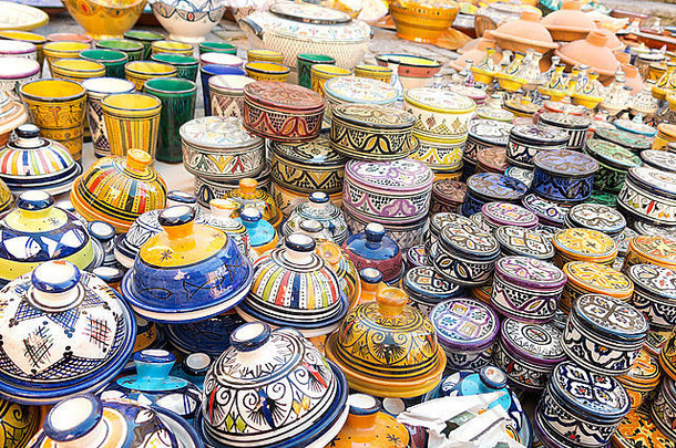 摩洛哥陶瓷在户外市场的销售