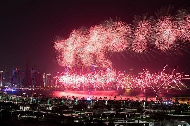 2019年卡塔尔国庆节在科尼切燃放烟花