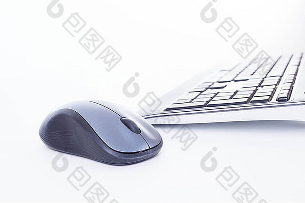 键盘无线鼠标白色背景