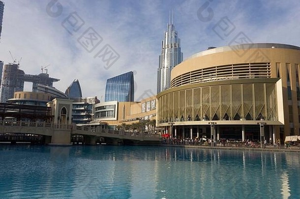 迪拜阿联酋12月迪拜购物中心外部法院