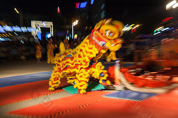 牙医页越南2月杂技演员执行狮子跳舞显示跳舞比赛值得纪念的中国人