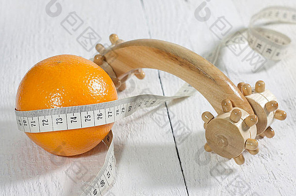 橘色和工具的脂肪团比较概念