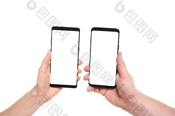 双手握着智能<strong>手机</strong>，屏幕采用现代无框设计，无线传输数据，NFC在白色背景上隔离连接