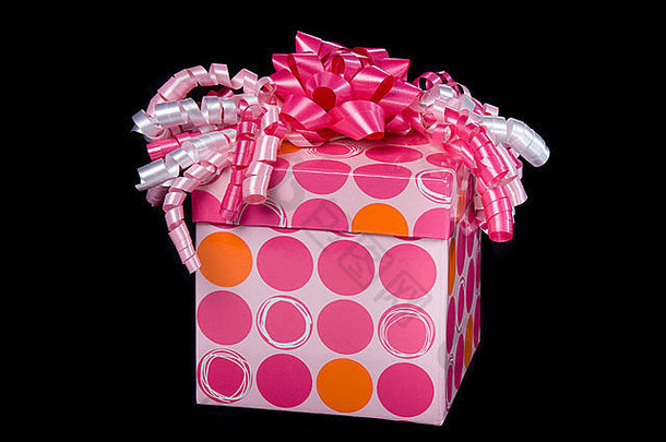 美丽的粉红色的礼物盒子孤立的黑色的背景