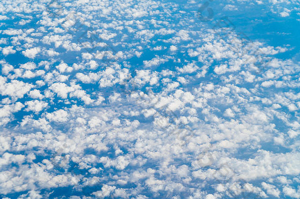 空中视图美丽的景观地球云