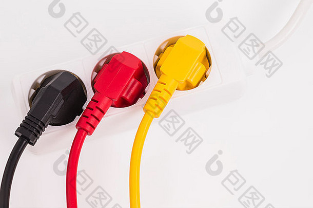 图像显示多插头彩色的电权力电缆