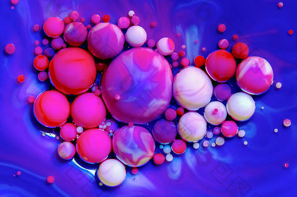 一些流体中彩色气泡的微距摄影，产生了一个永恒的充满活力的转瞬即逝的微观世界。