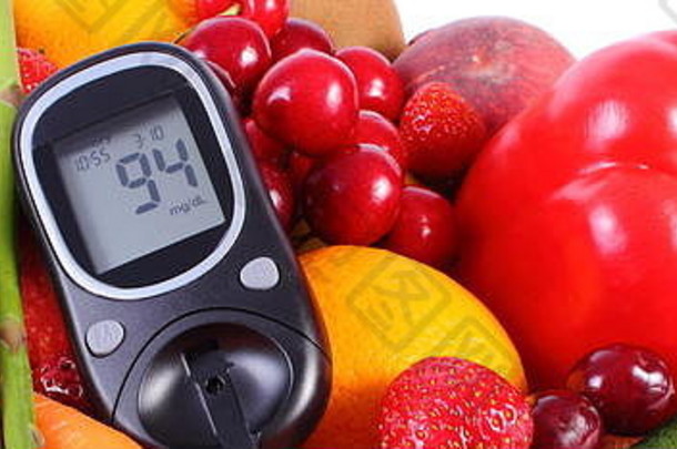 glucometer<strong>新鲜</strong>的成熟的<strong>水果</strong>蔬菜概念糖尿病健康的食物<strong>营养</strong>加强<strong>免</strong>疫力