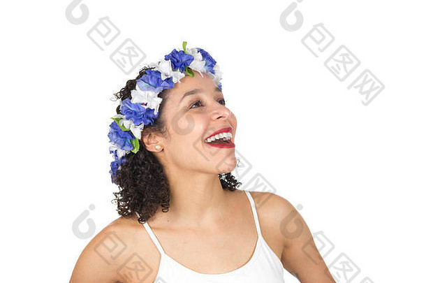 美丽的巴西女人微笑一边空间促销活动提供了图像黑色的女人穿花环