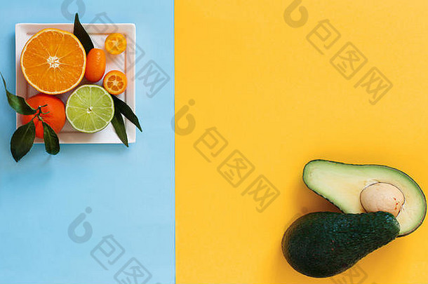 柑橘类水果蓝色的黄色的背景前视图