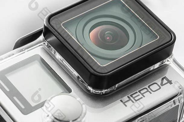 保加利亚瓦尔纳—2015年5月28日：GoPro Hero 4黑色版，白色背景。由GoPro公司
