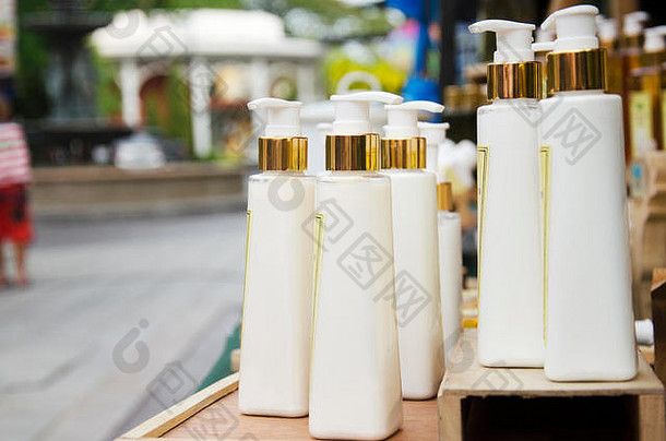 有机乳液经典瓶泵出售街有机市场公平曼谷泰国