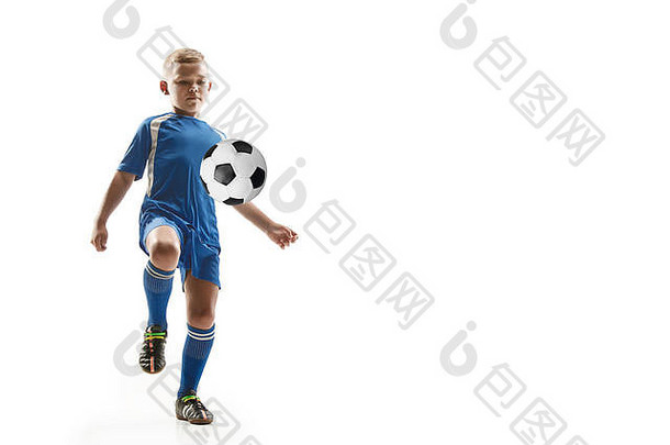 年轻的男孩足球球飞行踢孤立的白色足球足球球员运动工作室背景适合跳男孩行动跳运动游戏