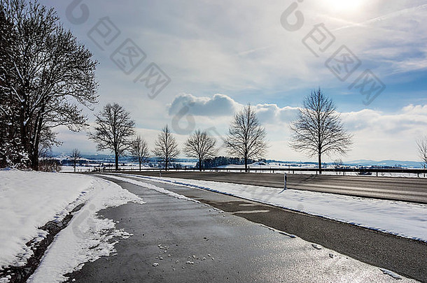 图像路冬天景观巴伐利亚德国阳光明媚的一天