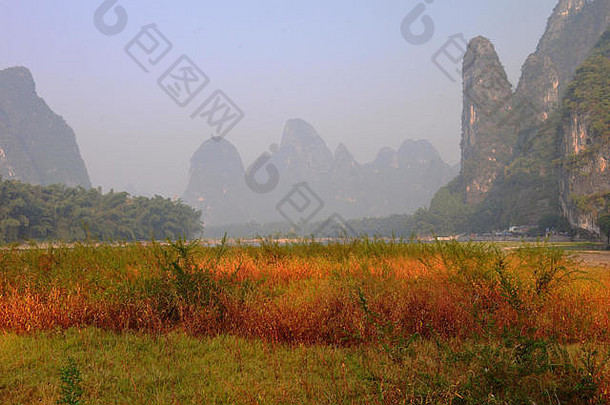 中国<strong>广西</strong>阳朔附近的渭河景观