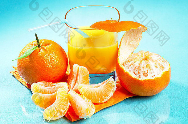 马达林和新鲜橙汁