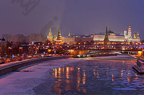 莫斯科河和莫斯科克里姆林宫全景